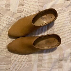 NISOLO Sofia Slip On Mules size 8.5 Preowned